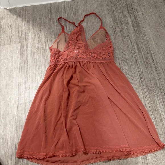 Auden Lace Trim Chemise in Coral - Picture 3 of 3